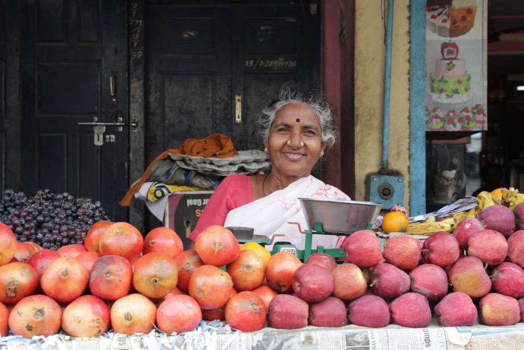 Fruit vendor in Batlagunda